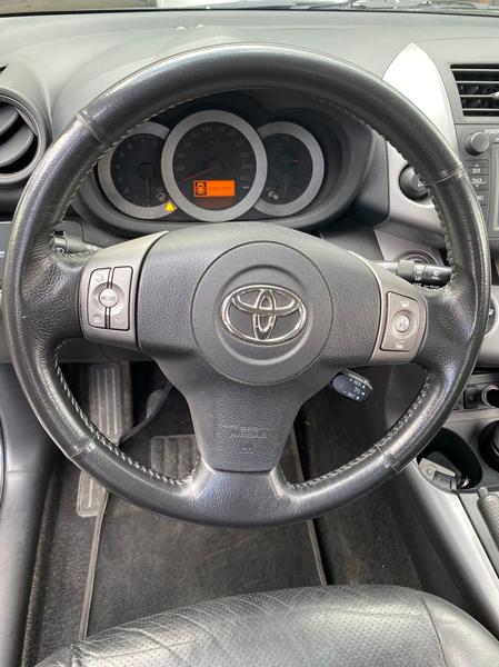 Toyota RAV4 • 2006 • 260,000 km 1