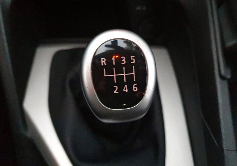 BMW X1 • 2011 • 140,000 km 5