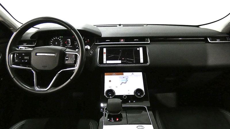 Land Rover Range Rover Velar • 2021 • 66,000 km 6