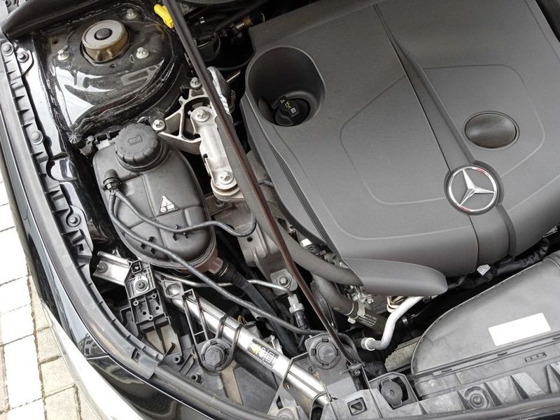 Mercedes-Benz CLA • 2015 • 108,000 km 9