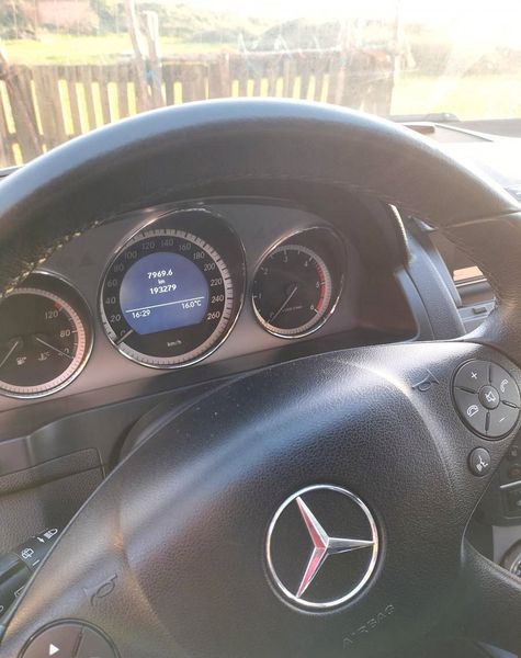Mercedes-Benz C • 2010 • 193,290 km 3