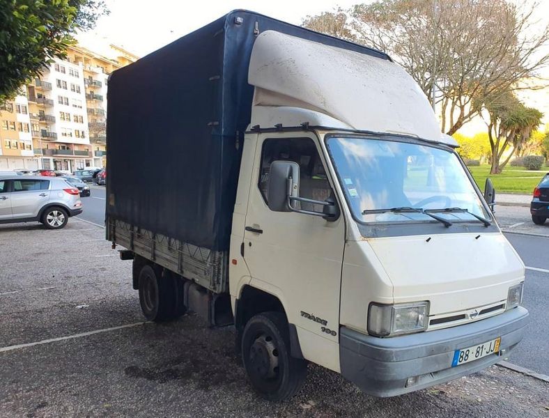 Nissan Trade • 1998 • 250,000 km 1