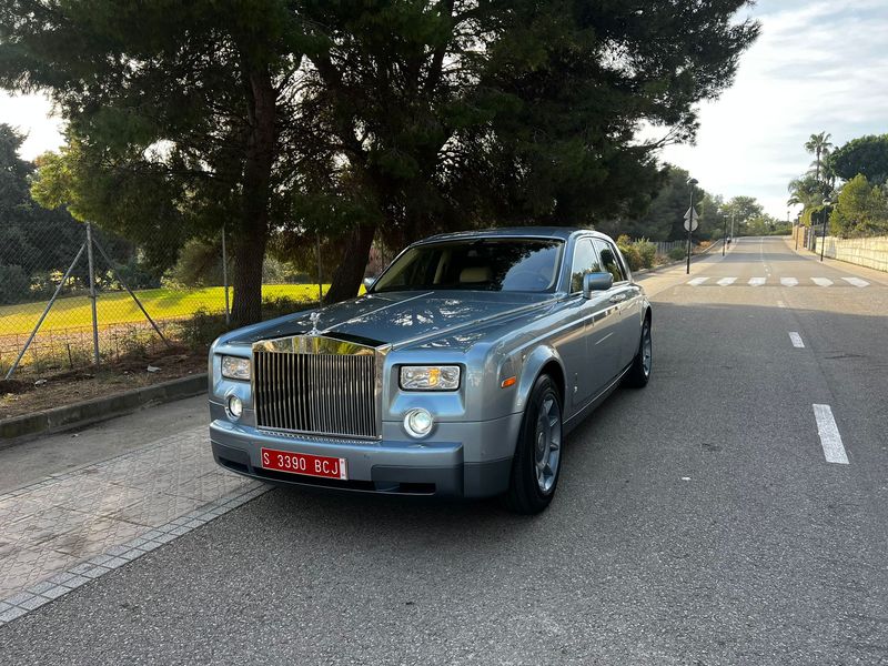 Rolls-Royce Phantom • 2004 • 51,671 km 6