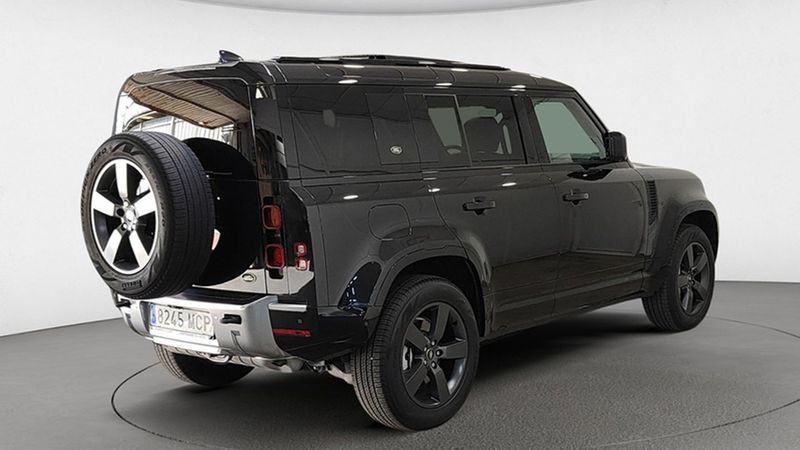 Land Rover Defender • 2022 • 59,474 km 3