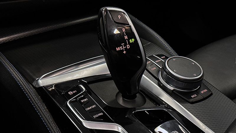 BMW 5 Series • 2021 • 71,733 km 11