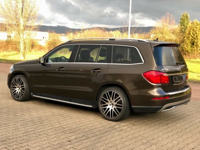 Mercedes-Benz GL • 2015 • 208,000 km 5