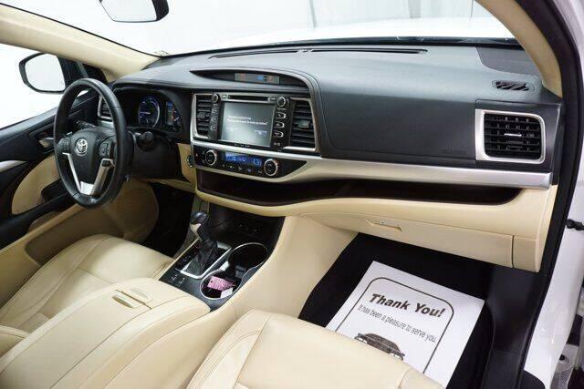 Toyota Highlander • 2019 • 16,500 km 3