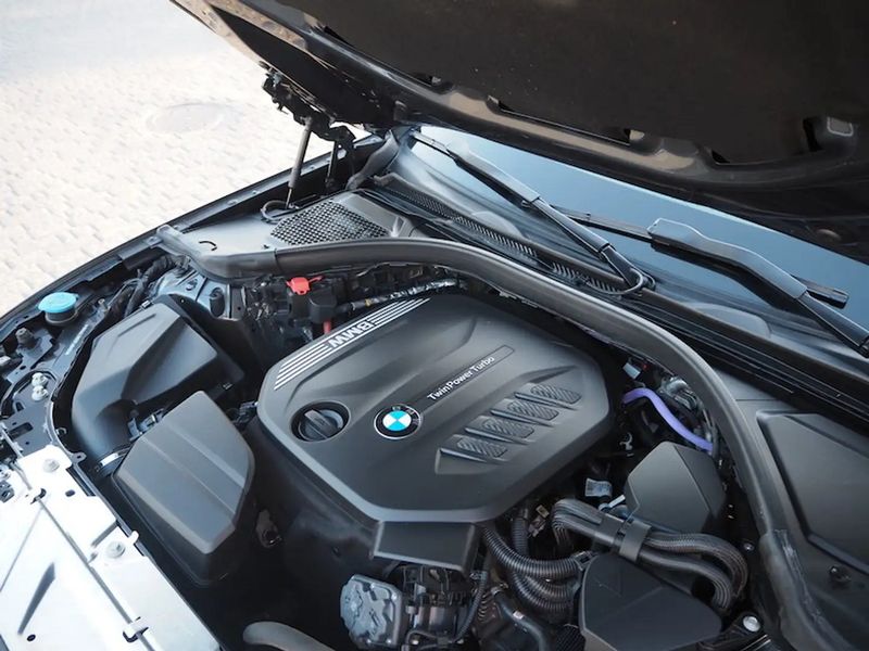 BMW 3 Series • 2021 • 124,000 km 8