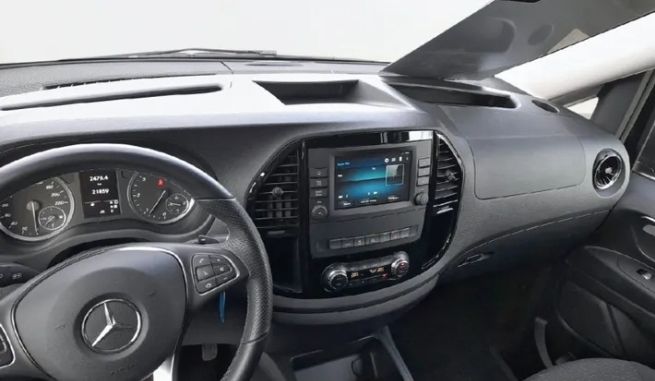 Mercedes-Benz Metris • 2021 • 21,859 km 2