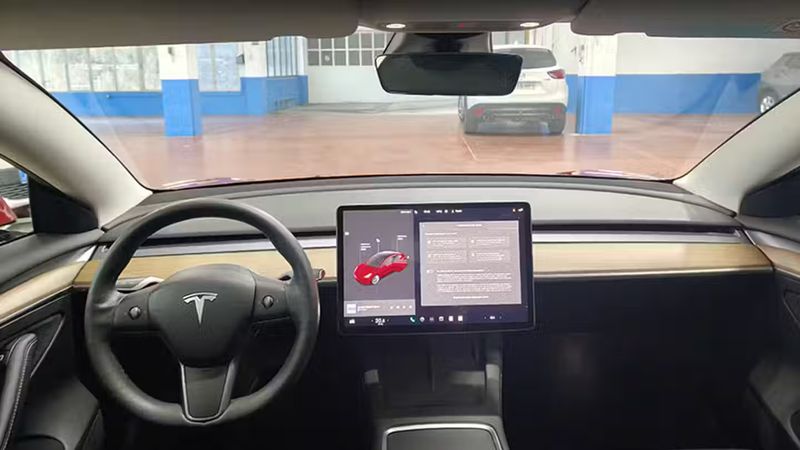 Tesla Model 3 • 2022 • 61,628 km 2
