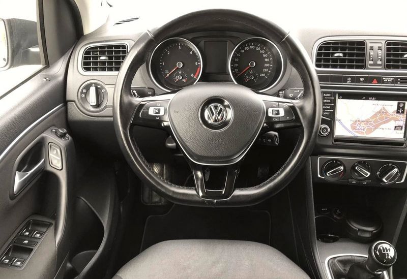 Volkswagen Polo • 2017 • 189,999 km 6