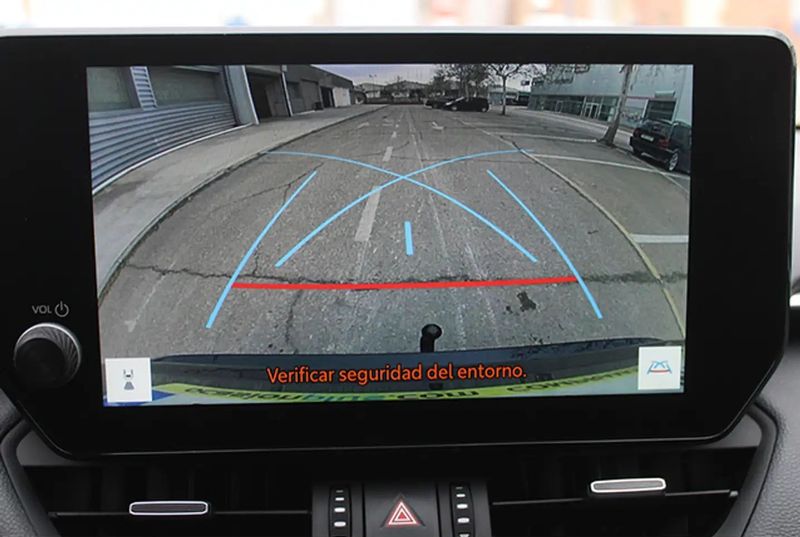 Toyota RAV4 • 2023 • 25,000 km 7