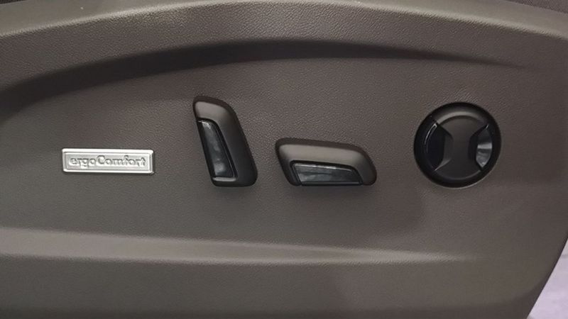 Volkswagen Multivan • 2024 • 3,979 km 22