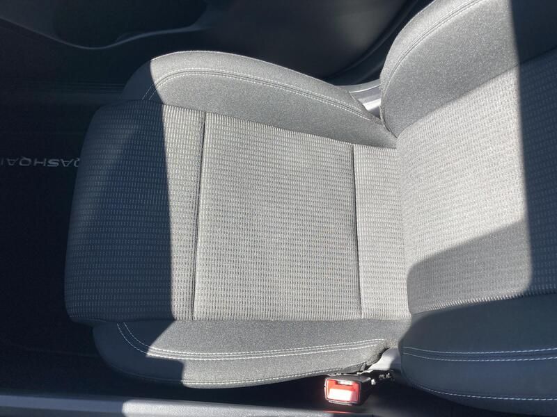 Nissan Qashqai • 2023 • 21,557 km 26