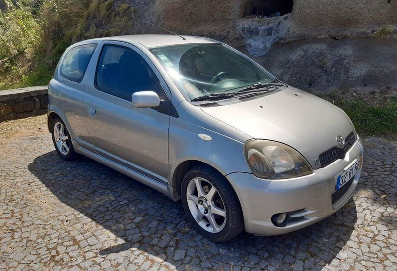Toyota Yaris • 2001 • 180,000 km 1