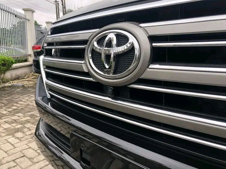 Toyota Land Cruiser • 2020 • 0 km 4