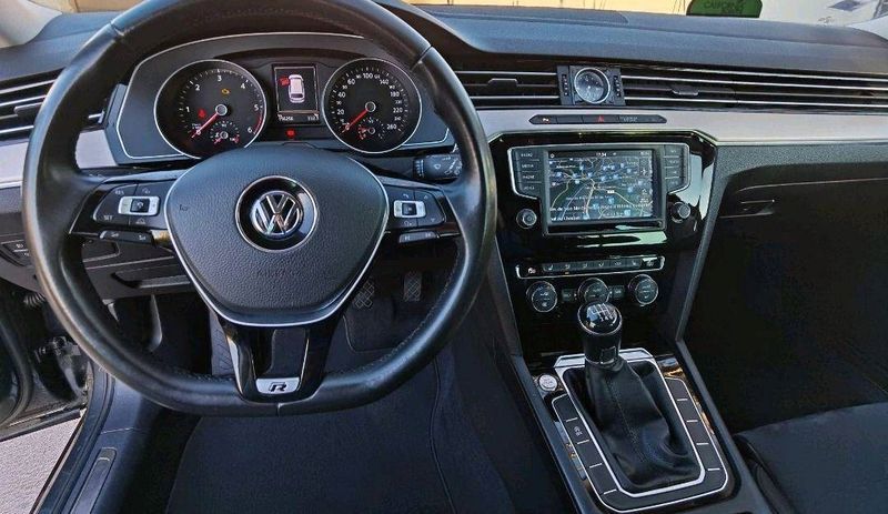 Volkswagen Passat • 2016 • 159,999 km 6