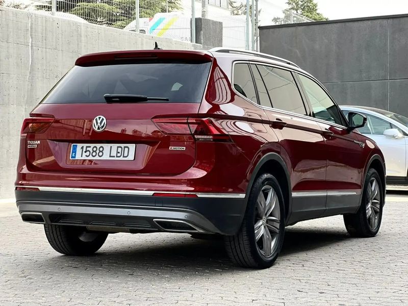 Volkswagen Tiguan Allspace • 2020 • 80,000 km 9
