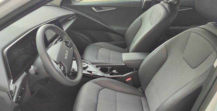 Kia Niro • 2022 • 49,480 km 2