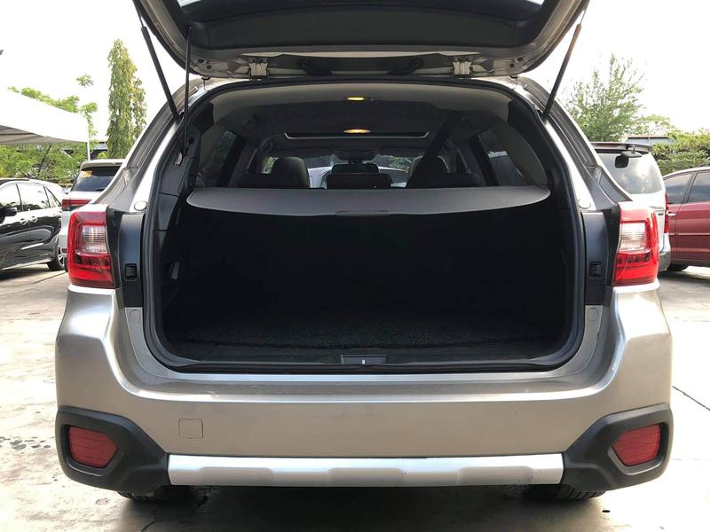 Subaru Outback • 2016 • 32,000 km 6