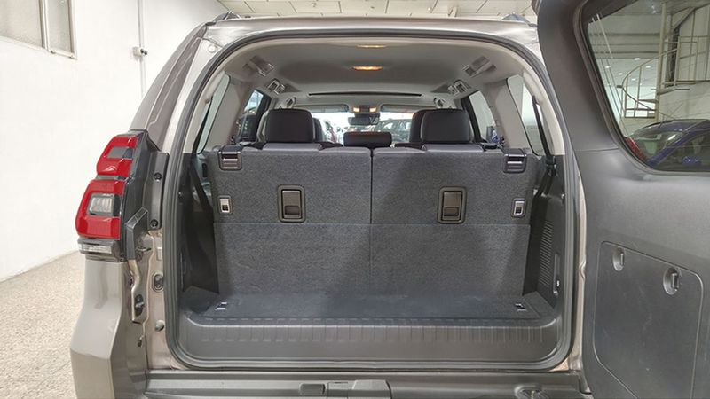 Toyota Land Cruiser • 2022 • 21,400 km 5