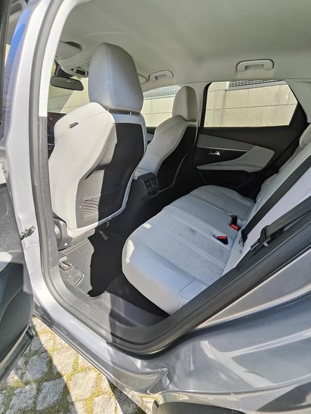 Peugeot 3008 • 2018 • 110,000 km 3