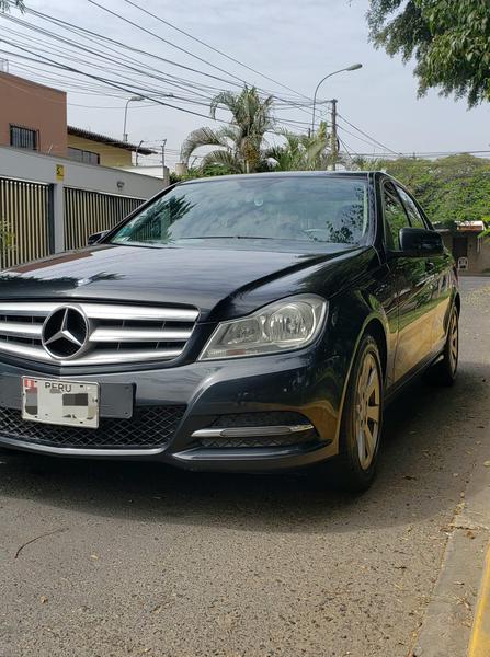 Mercedes-Benz C • 2012 • 77,000 km 2