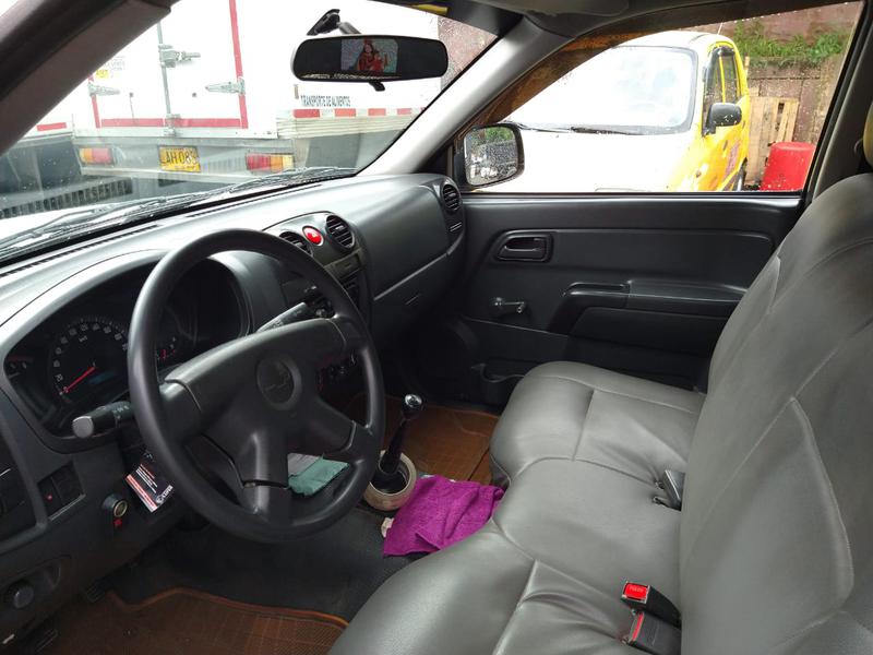 Chevrolet Luv • 2010 • 92,859 km 9