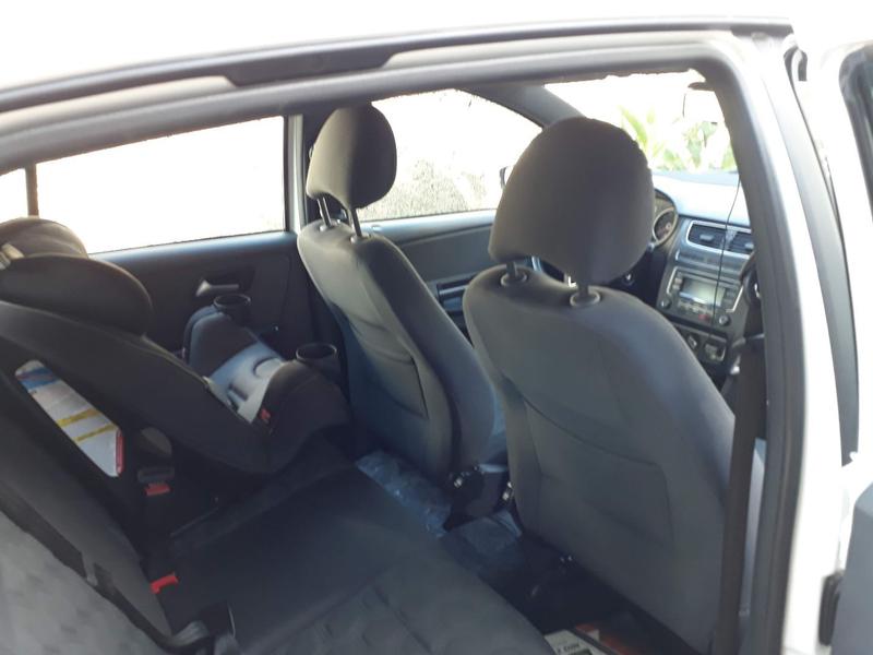 Volkswagen Fox • 2014 • 130,000 km 12