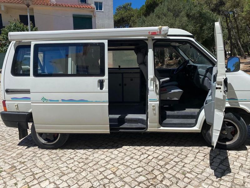 Volkswagen California • 1990 • 211,000 km 7