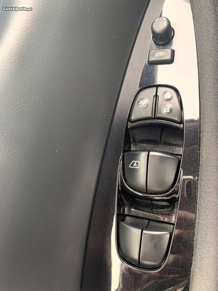 Nissan Leaf • 2015 • 50,000 km 4