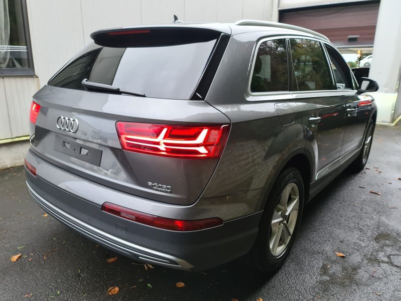 Audi Q7 • 2016 • 99,500 km 2