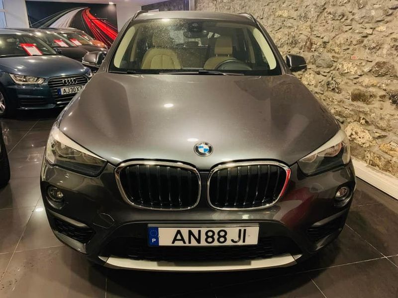 BMW 328i • 2017 • 60,000 km 1