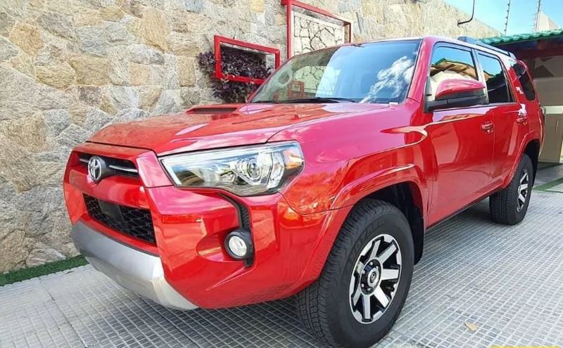 Toyota 4Runner • 2020 • 80,000 km 1