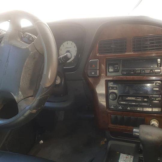 Nissan Pathfinder • 2000 • 120 km 3