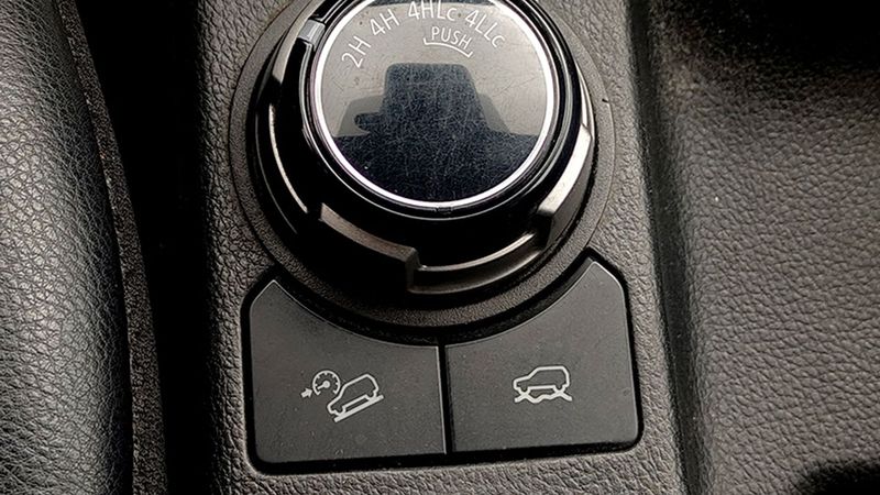 Mitsubishi L200 • 2020 • 121,530 km 9