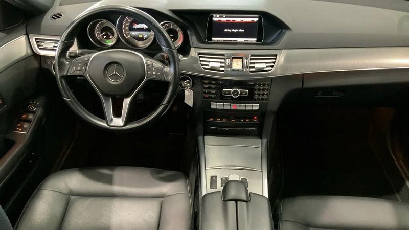 Mercedes-Benz E-Class • 2015 • 100,859 km 6