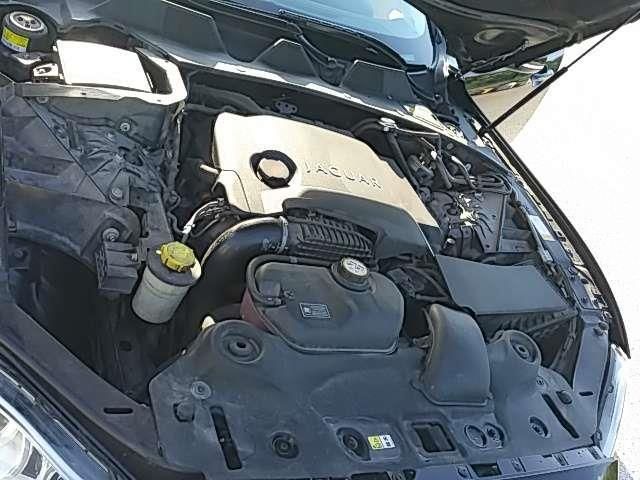 Jaguar XJ • 2010 • 225,000 km 14
