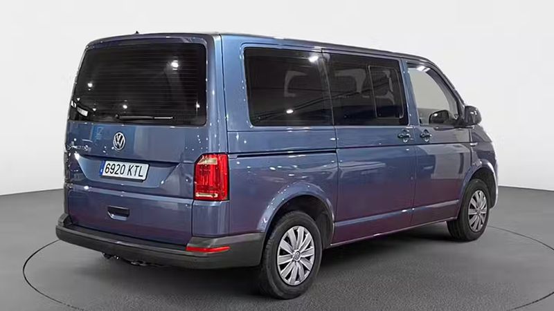 Volkswagen Caravelle • 2019 • 69,828 km 4