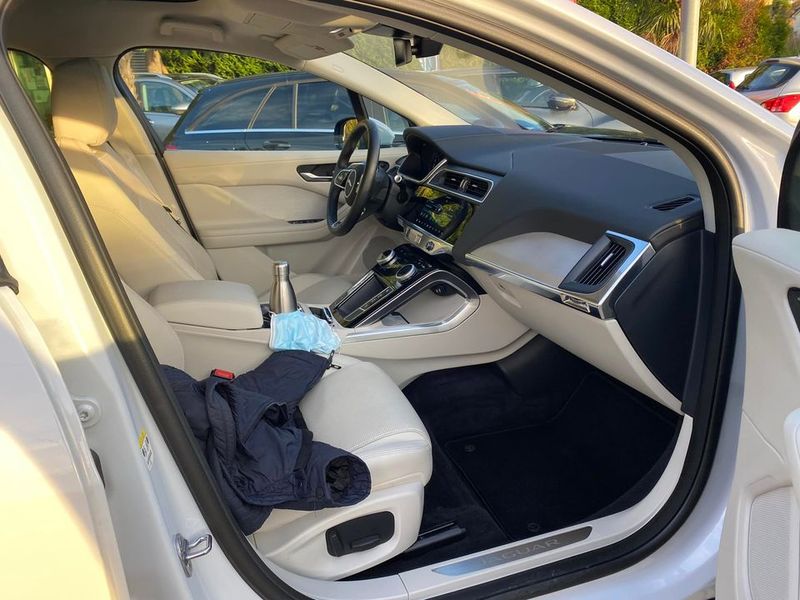 Jaguar I-PACE • 2019 • 120,000 km 7