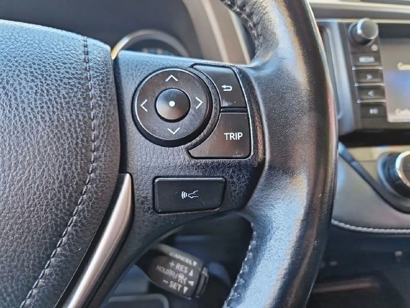 Toyota RAV4 • 2018 • 96,000 km 12