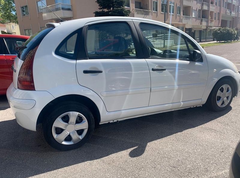 Citroën C3 • 2003 • 270,000 km 2