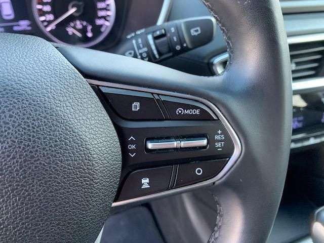 Hyundai Santa Fe • 2019 • 49,411 km 6