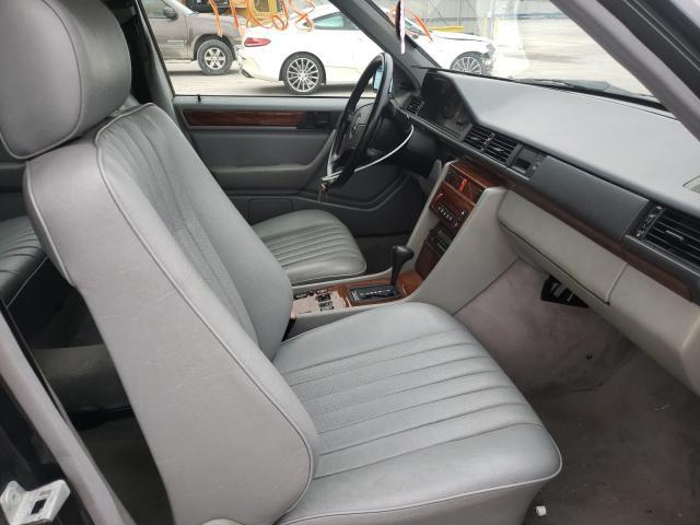 Mercedes-Benz 200 - 300 • 1991 • 37,021 km 4