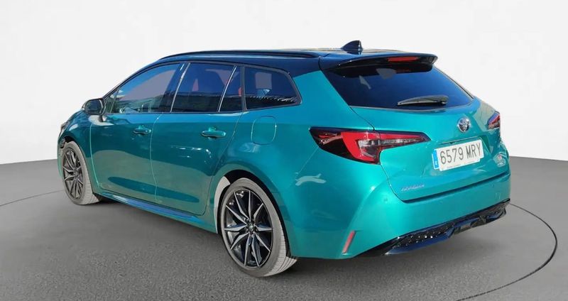 Toyota Corolla • 2024 • 29,800 km 4