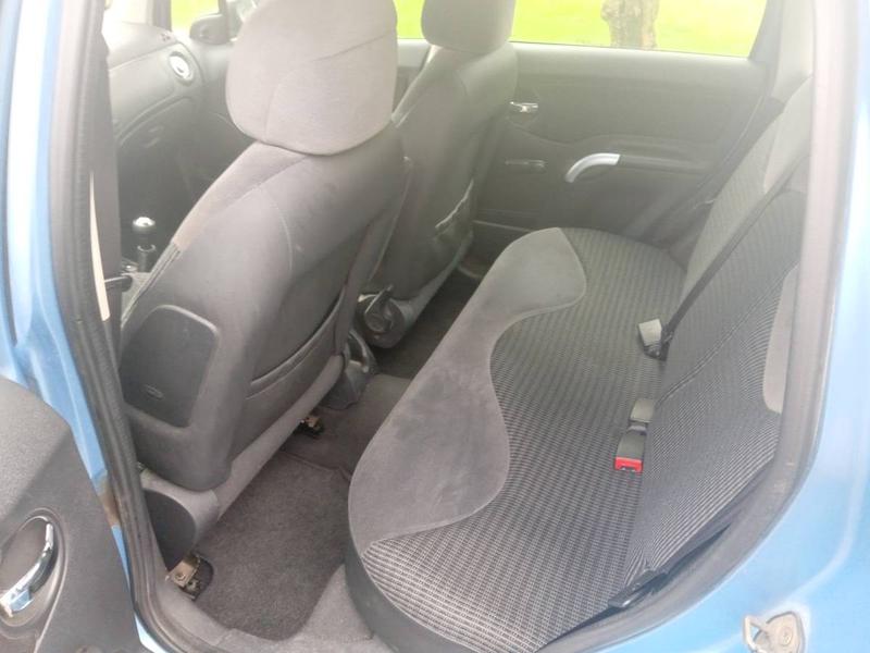 Citroën C3 • 2004 • 197,000 km 2