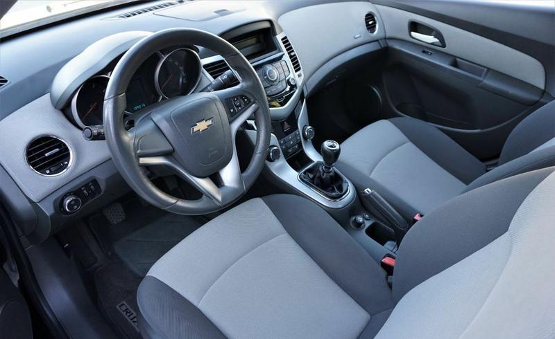 Chevrolet Cruze • 2010 • 139,000 km 4