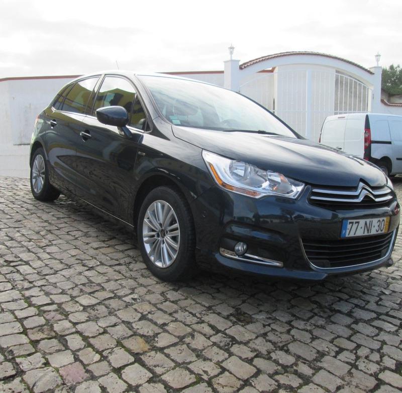 Citroën C4 • 2012 • 83,128 km 2
