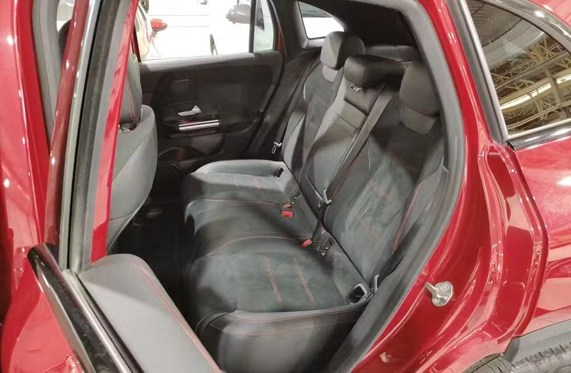 Mercedes-Benz E • 2022 • 51,833 km 8