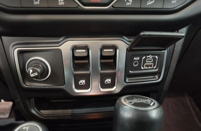 Jeep Wrangler • 2020 • 17,000 km 14